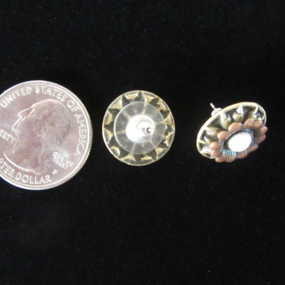 Copper & brass sunflower stud pierced earrings NOS - Picture 2 of 2